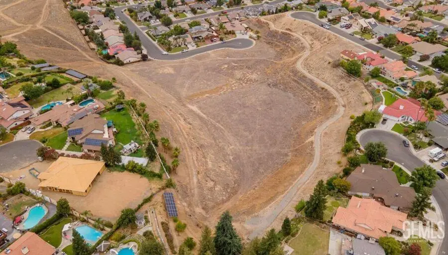 5801 WILLOW GROVE, Bakersfield, CA 93306 - #3