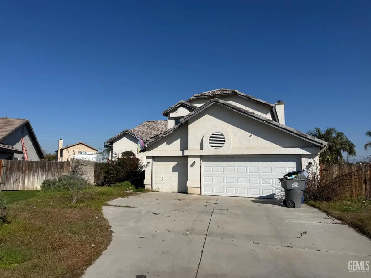 3902 OCEAN BREEZE AVENUE, Bakersfield, CA 93313 - Image #1