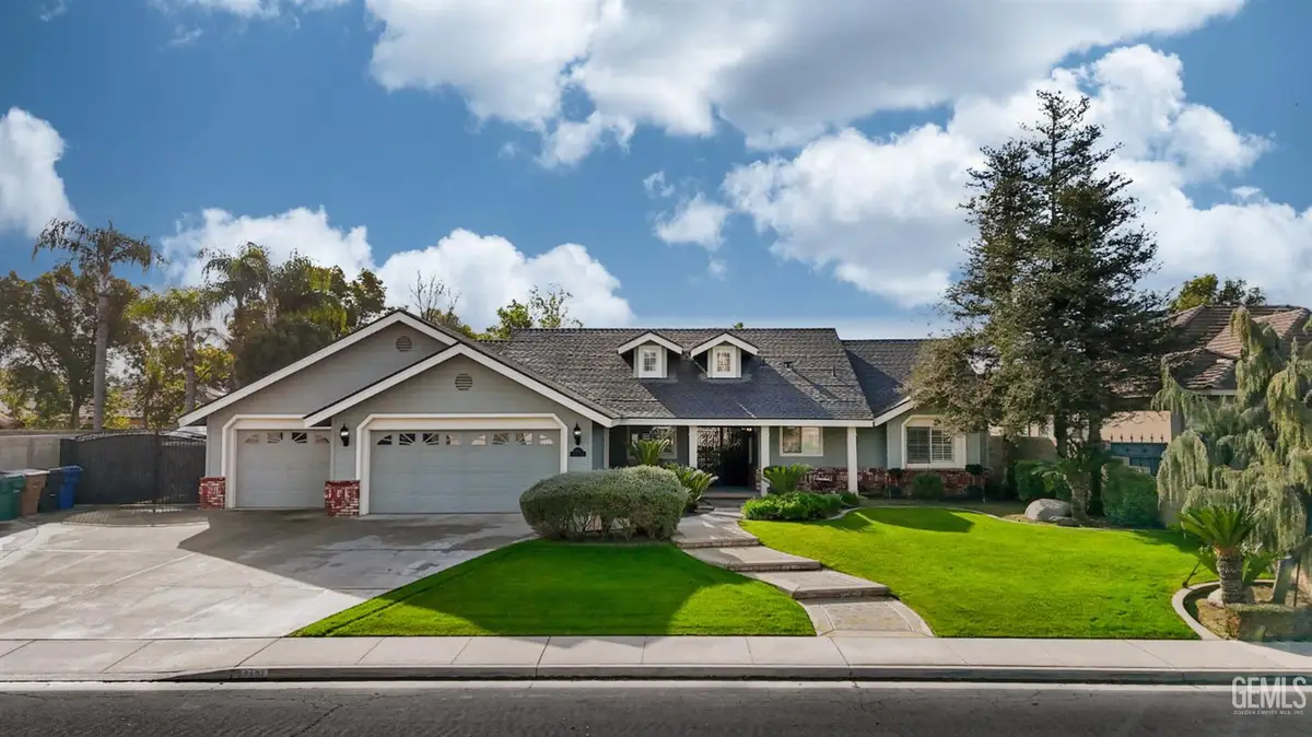 14601 HARVEST CREST AVENUE, Bakersfield, CA 93314 - Image #1