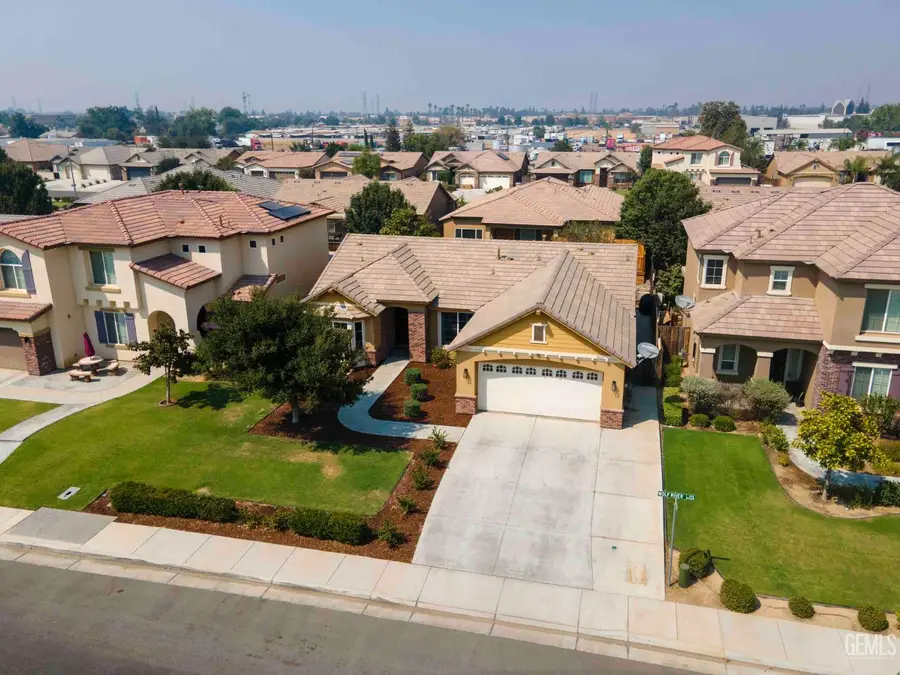 9010 WOLF RIVER AVENUE, Bakersfield, CA 93312 - #2