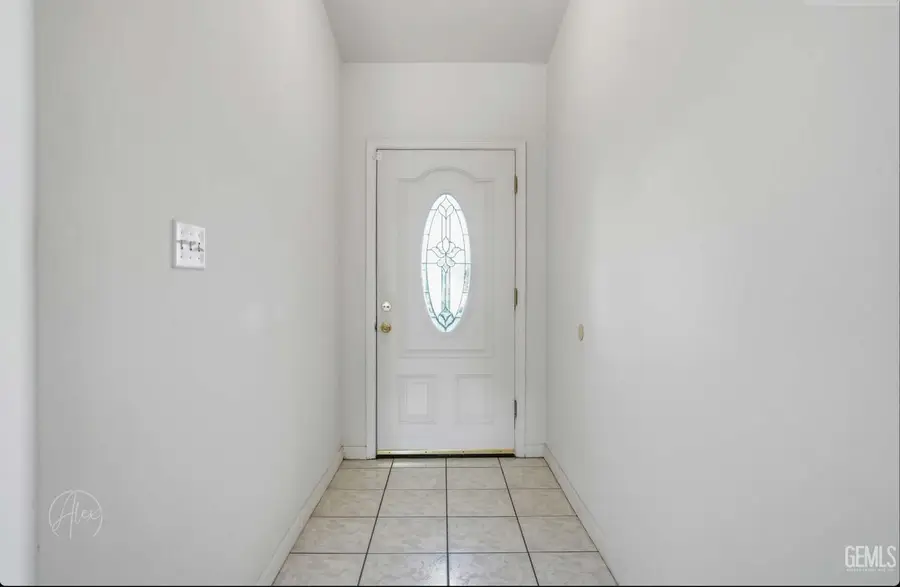 283 BIGHORN MEADOW DRIVE, Bakersfield, CA 93308 - Image #3