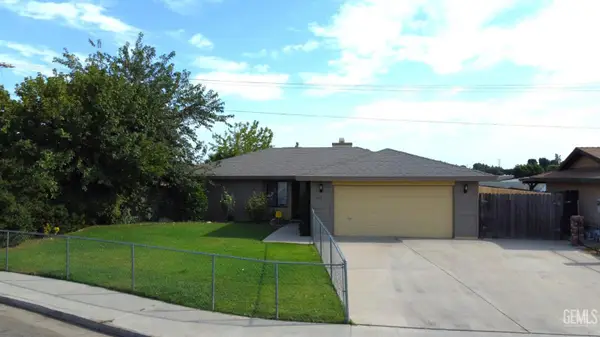 453 E WARREN AVENUE, Bakersfield, CA 93308