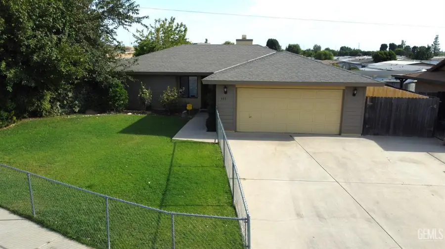 453 E WARREN AVENUE, Bakersfield, CA 93308 - Image #2