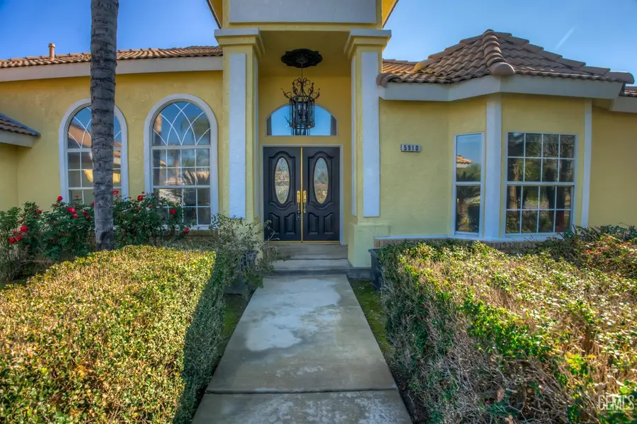 5910 WINTER RIDGE, Bakersfield, CA 93313 - Image #3