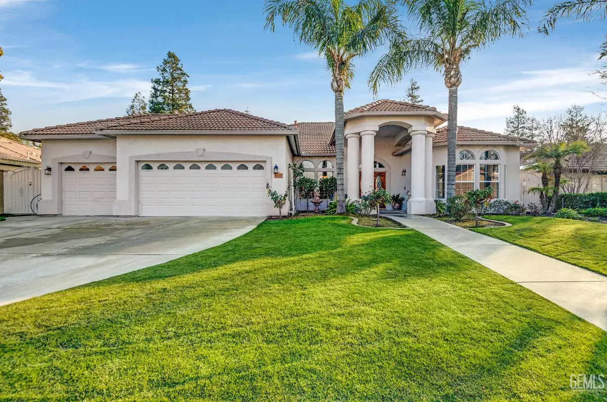 10727 IRON CREEK AVENUE, Bakersfield, CA 93312 - Image #1