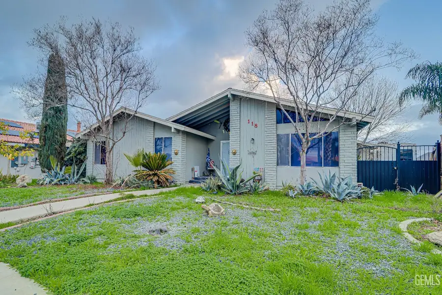 118 VILLAGE WAY, Taft, CA 93268 - Image #3