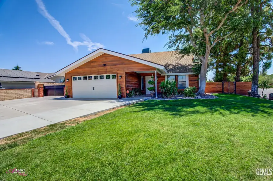 11265 POULSEN WAY, Bakersfield, CA 93312 - Image #2