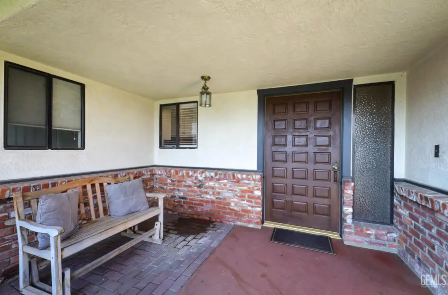 2716 HEMPSTEAD LANE, Bakersfield, CA 93309 - Image #3