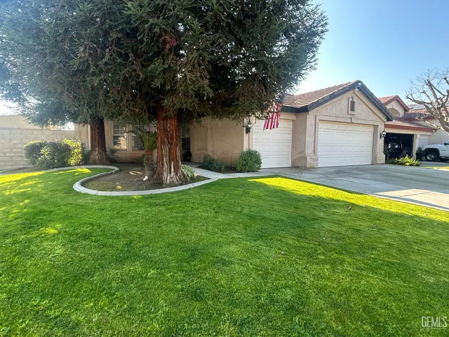 10301 OLYMPIA FIELDS DRIVE, Bakersfield, CA 93312 - Image #2