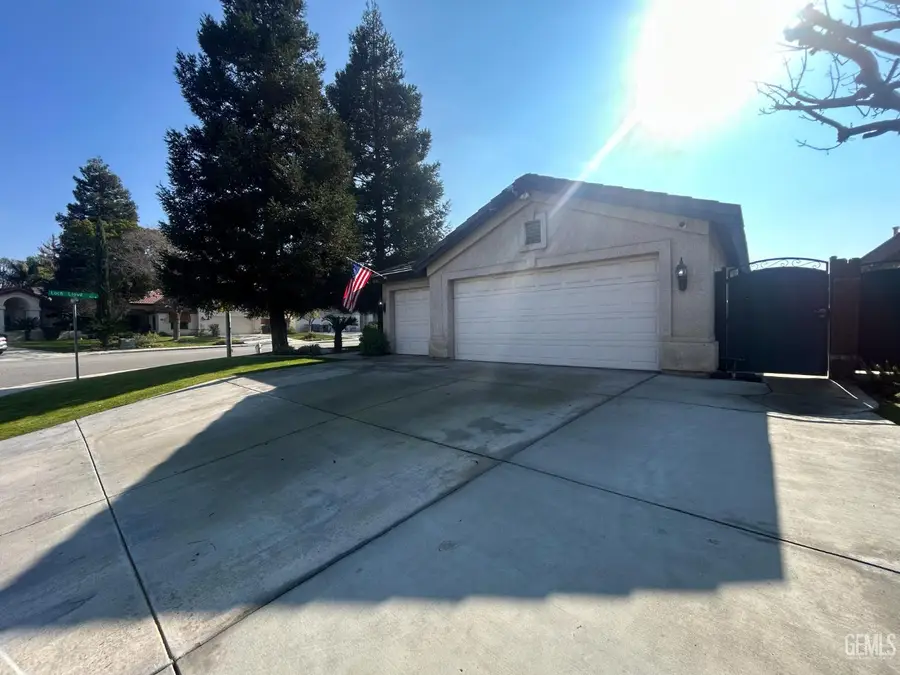 10301 OLYMPIA FIELDS DRIVE, Bakersfield, CA 93312 - Image #3