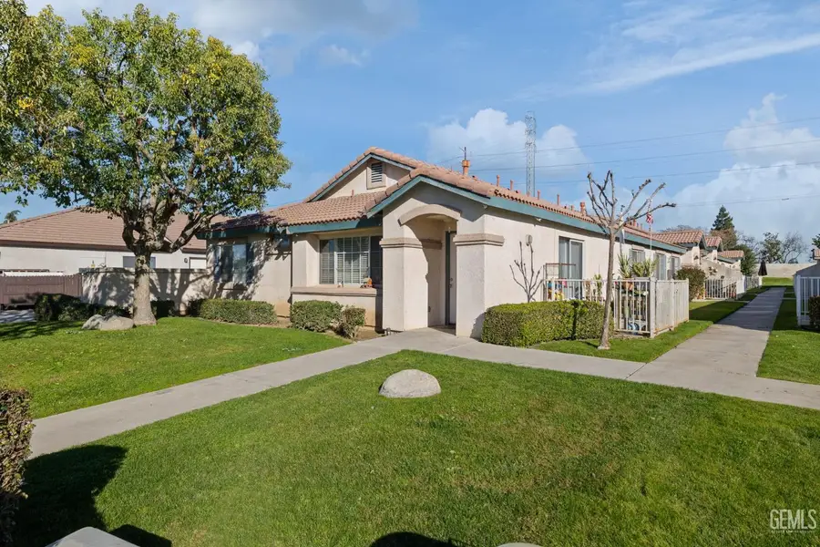 4506 PEBBLE CREEK DRIVE, Bakersfield, CA 93312 - Image #2