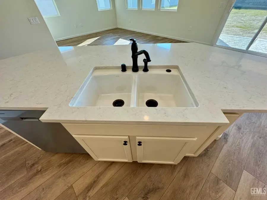 2407 ADDLINGTON STREET, Bakersfield, CA 93311 - Image #3