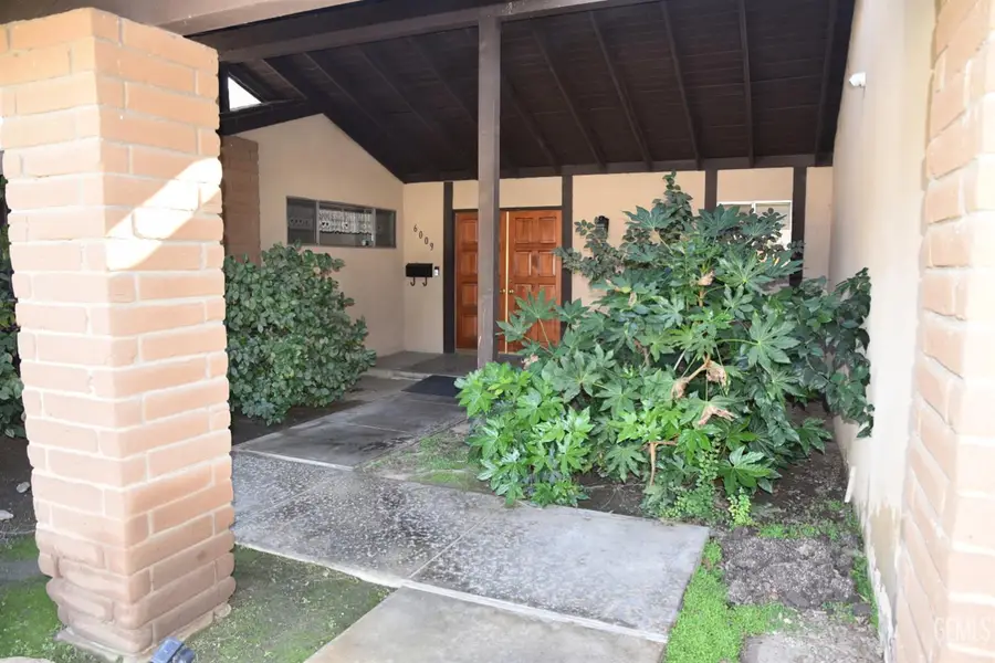 6009 PRESTON COURT, Bakersfield, CA 93309 - Image #2
