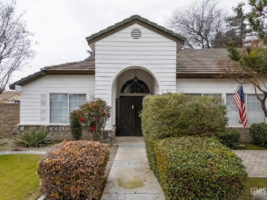 8711 DALBY COURT, Bakersfield, CA 93313 - Image #2