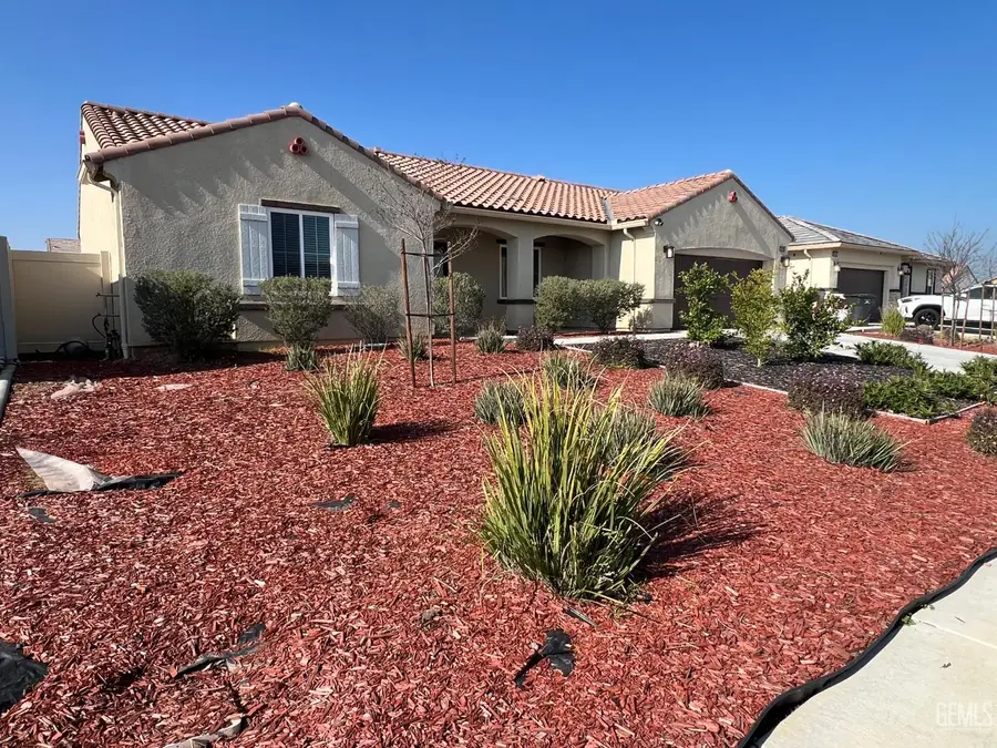 5006 SHELBY LYNN AVENUE, Bakersfield, CA 93306 - Image #2