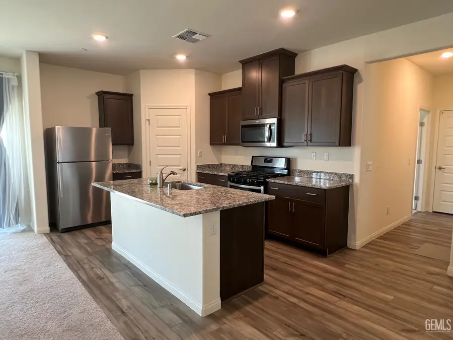 5006 SHELBY LYNN AVENUE, Bakersfield, CA 93306 - Image #3