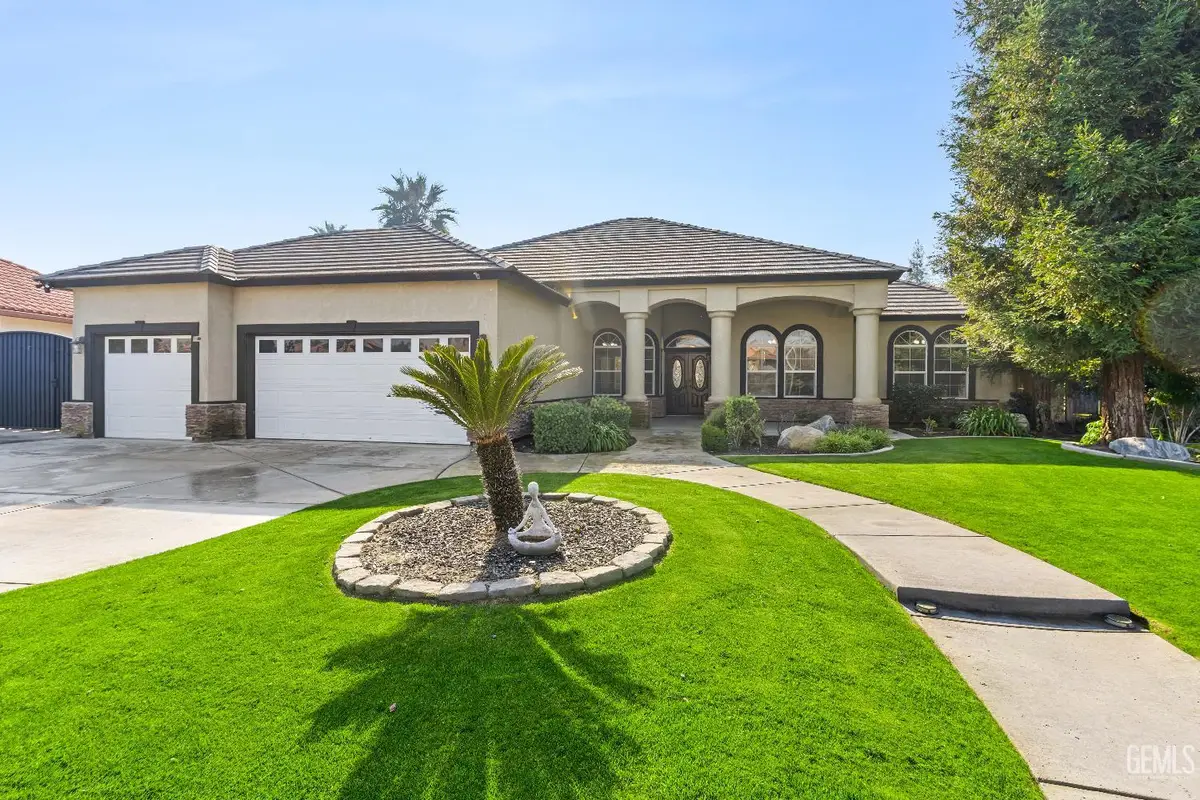 8509 NINE IRON DRIVE, Bakersfield, CA 93312 - Image #1