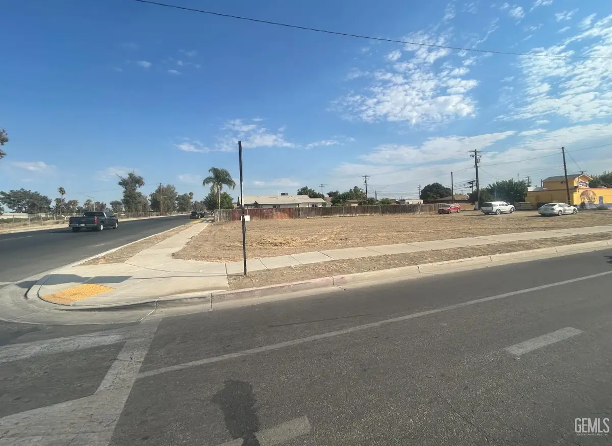 601 11TH AVENUE, Delano, CA 93215 - #1