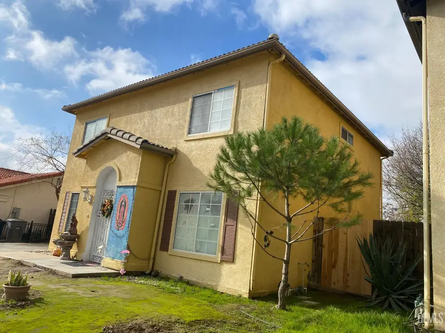 308 DORRANCE STREET, Bakersfield, CA 93307 - #3