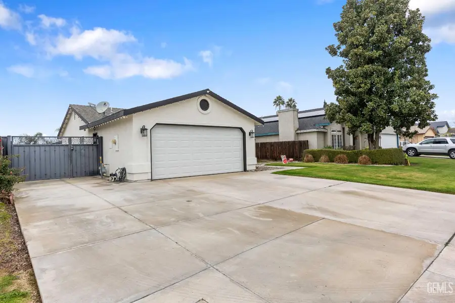 7009 KINGS FOREST COURT, Bakersfield, CA 93313 - Image #3
