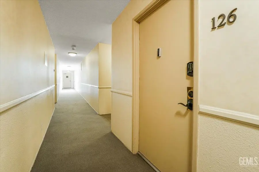 11645 MONTANA AVENUE #126, Los Angeles, CA 90049 - #3