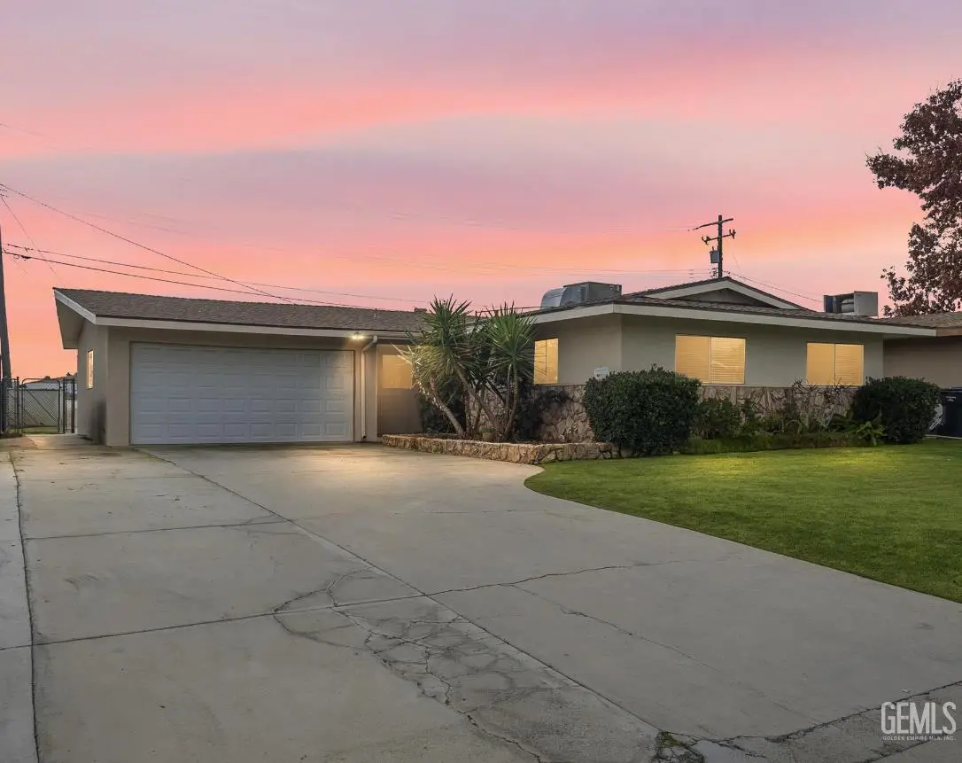 909 DWINA AVENUE, Bakersfield, CA 93308 - Image #1