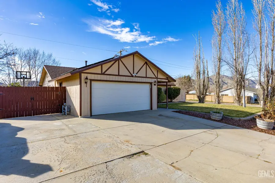 21191 SANTA BARBARA DRIVE, Tehachapi, CA 93561 - Image #2