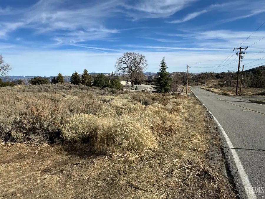 25160 JACARANDA DRIVE, Tehachapi, CA 93561 - Image #2