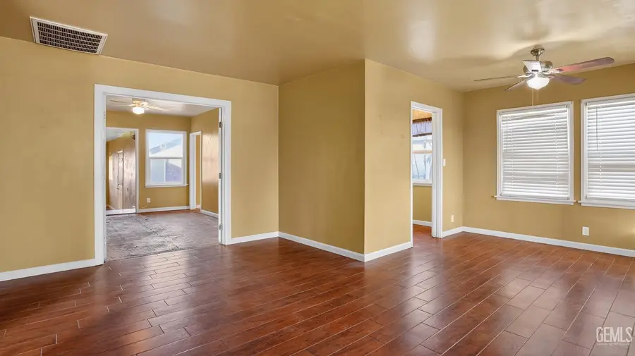 906 2ND STREET, Bakersfield, CA 93304 - #2