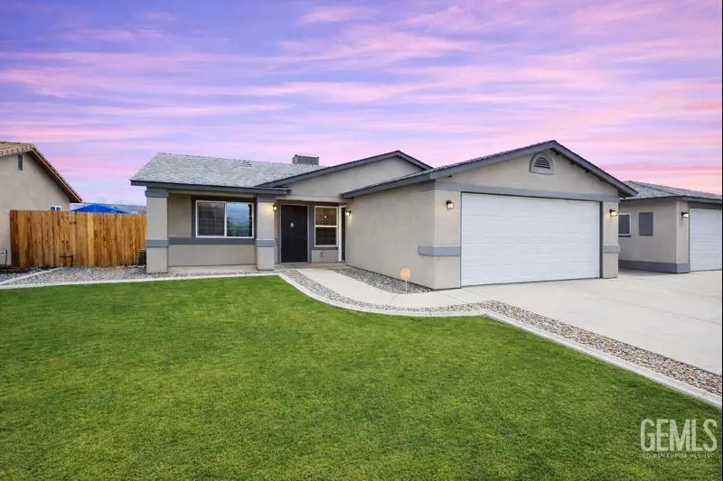 1018 GUADALUPE AVENUE, Bakersfield, CA 93307 - Image #1