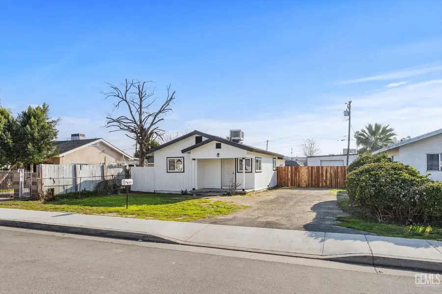 615 BUTTE STREET, Bakersfield, CA 93305 - Image #2