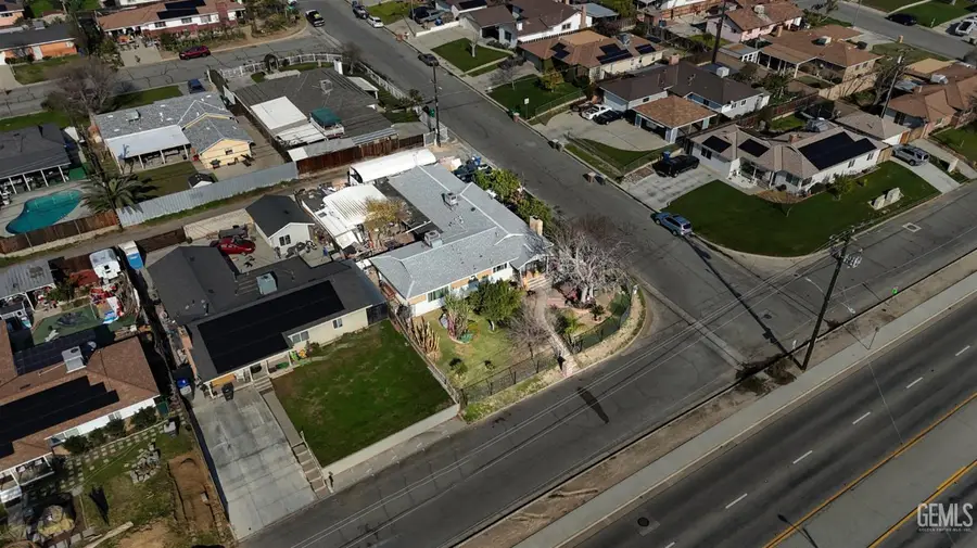 6918 NILES STREET, Bakersfield, CA 93306 - Image #2