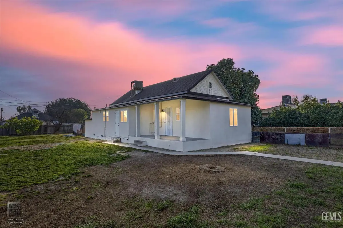 1015 E 18TH, Bakersfield, CA 93305 - Image #1
