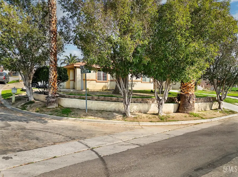 1501 CRESTVIEW DRIVE, Bakersfield, CA 93305 - Image #3