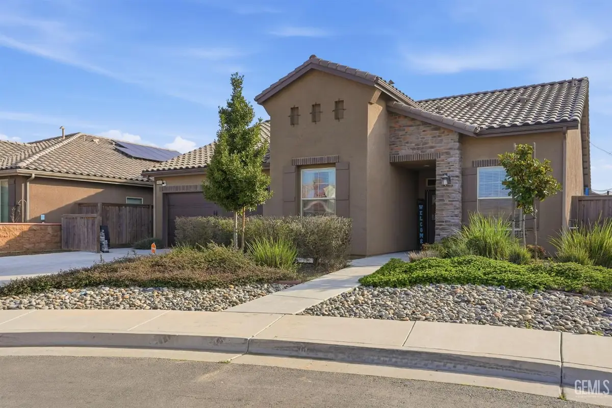 9407 LAURELWOOD COURT, Shafter, CA 93263 - Image #1