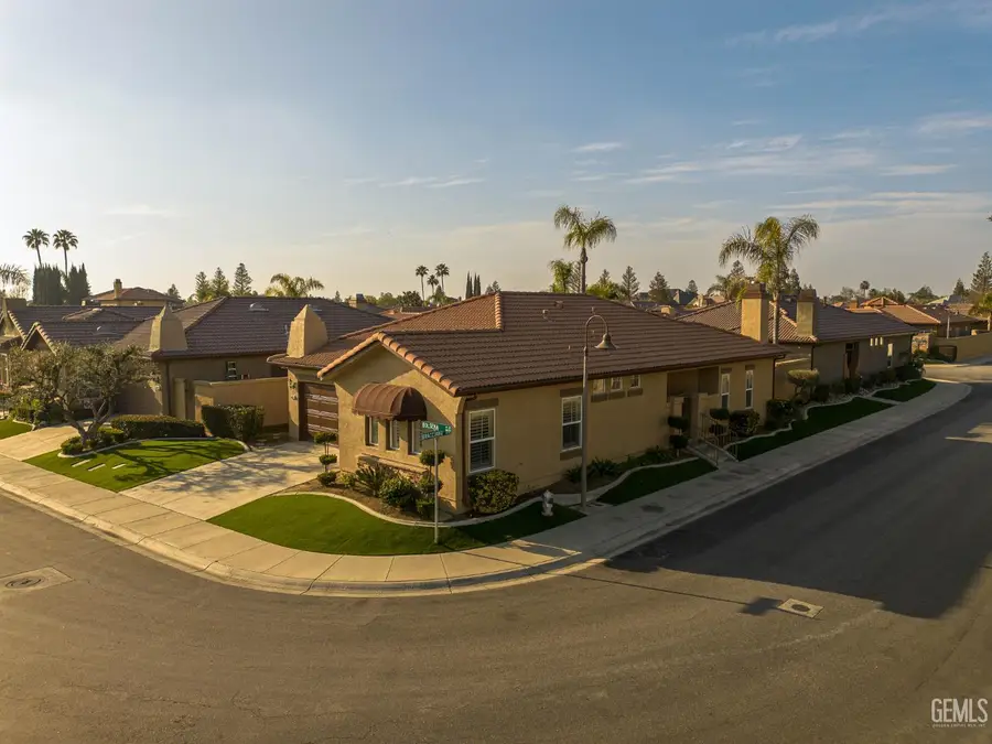8602 BOLSENA LANE, Bakersfield, CA 93312 - Image #2