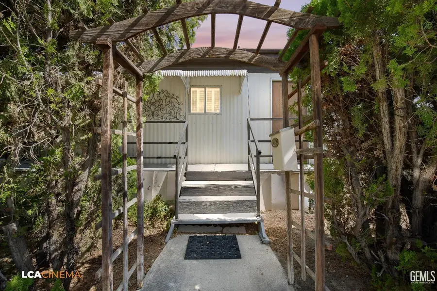 301 JEFFERSON STREET, Taft, CA 93268 - #3