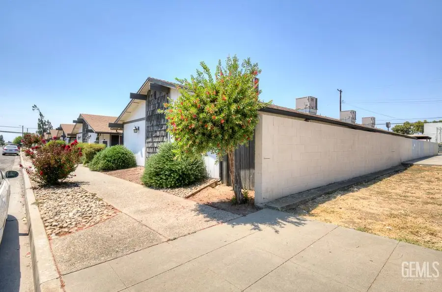 408 TRINITY AVENUE, Chowchilla, CA 93610 - #3