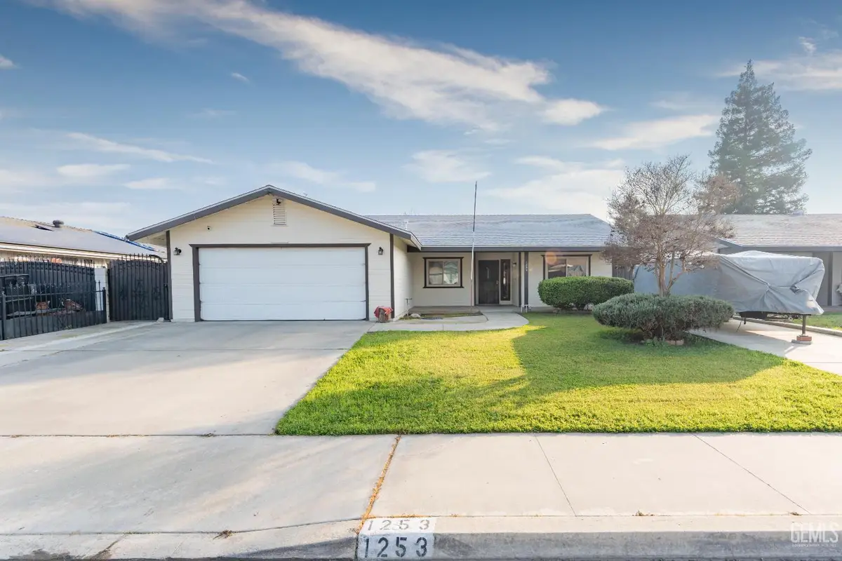 1253 W JEAN AVENUE, Porterville, CA 93257 - Image #1