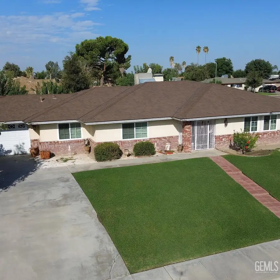 8901 TILLSON WAY, Bakersfield, CA 93307 - Image #3