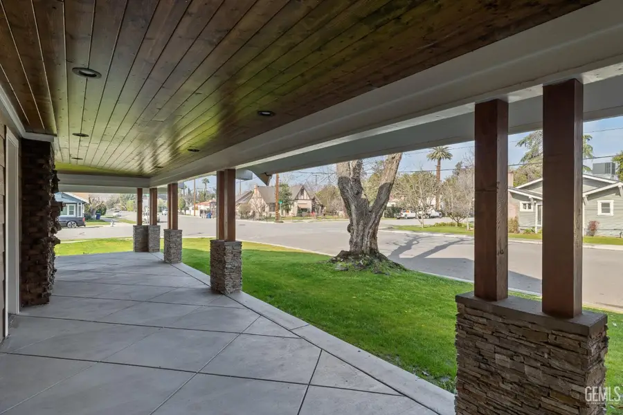2120 B STREET, Bakersfield, CA 93301 - #3
