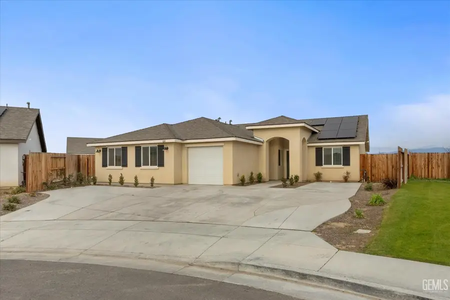 820 BEACONSFIELD COURT, Bakersfield, CA 93307 - #3