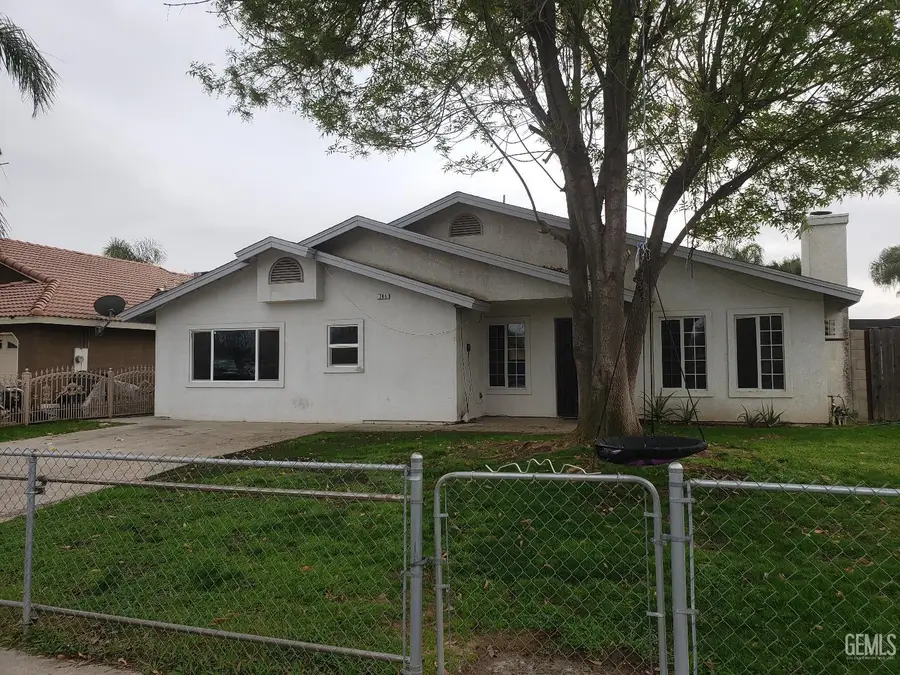 285 E ASH AVENUE, Shafter, CA 93263 - Image #2