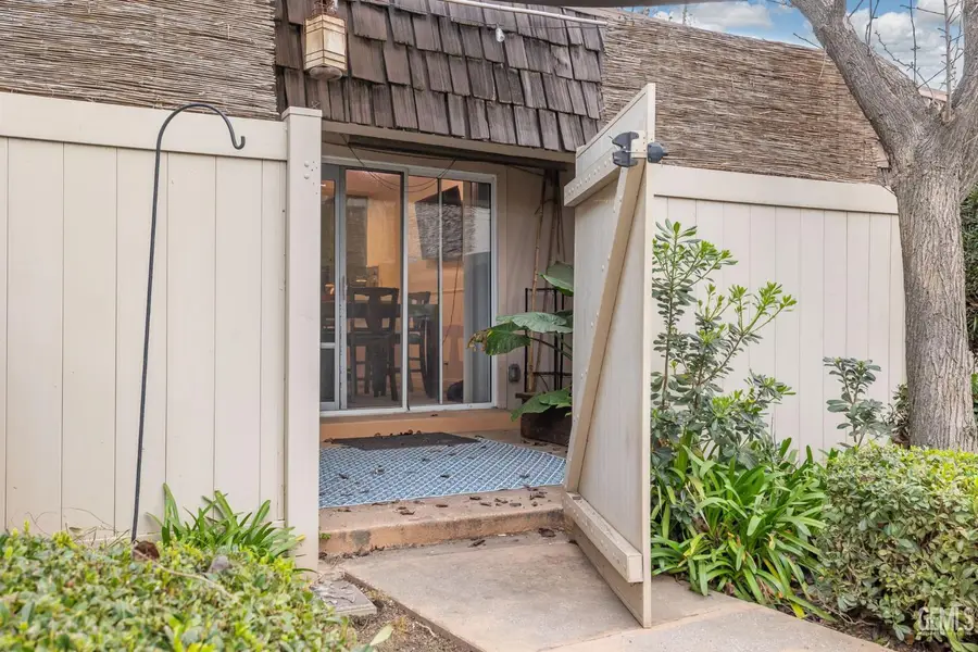 3800 STOCKDALE HIGHWAY #8, Bakersfield, CA 93309 - Image #3