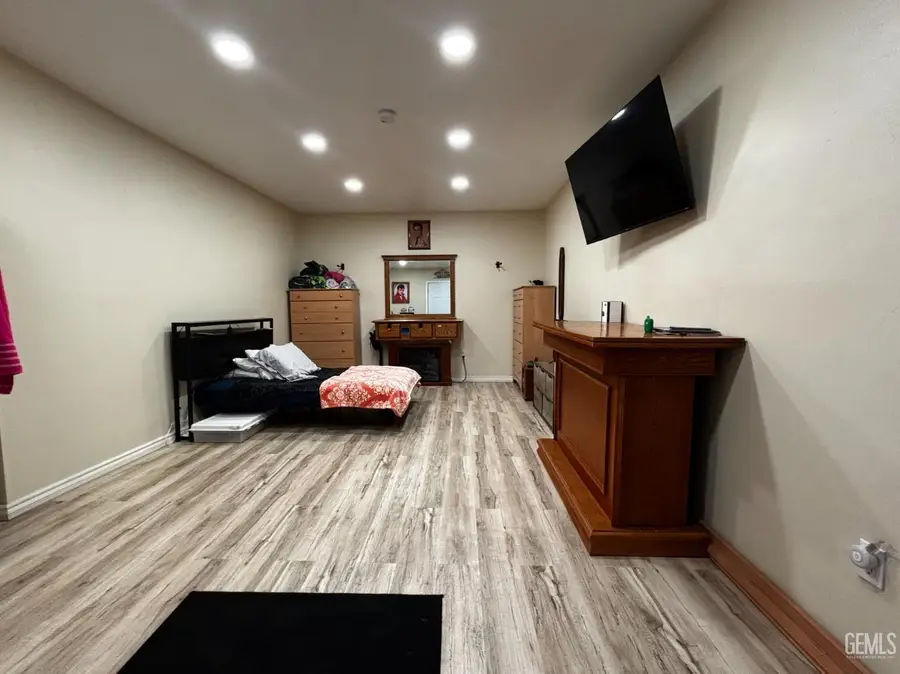 214 LOWELL DRIVE, Bakersfield, CA 93308 - #3