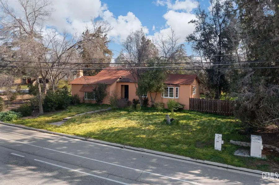 2891 ALTA VISTA DRIVE, Bakersfield, CA 93305 - Image #2