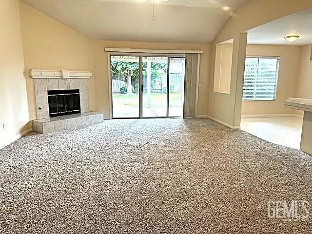 10415 ATTLEBORO AVENUE, Bakersfield, CA 93311 - #2