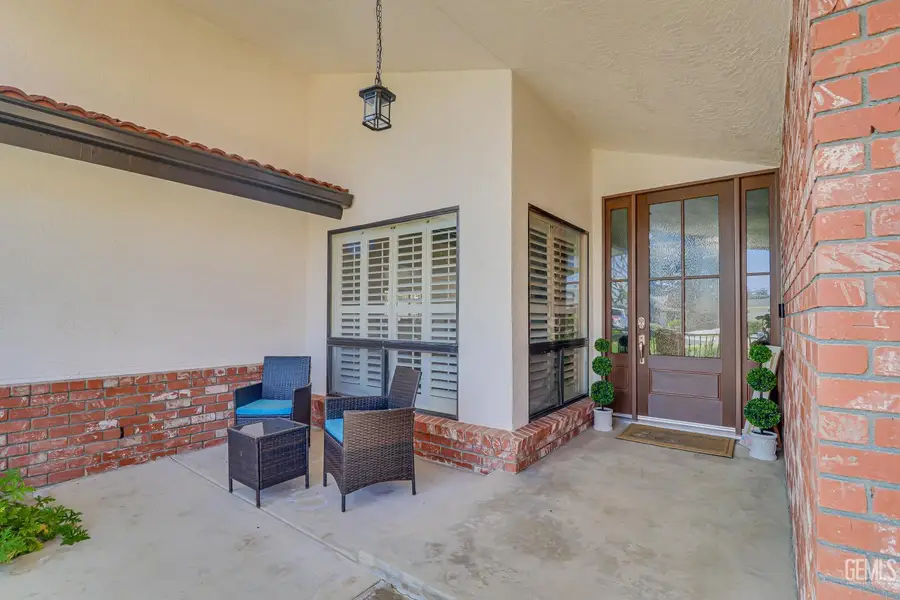 6413 GINA COURT, Bakersfield, CA 93308 - #3