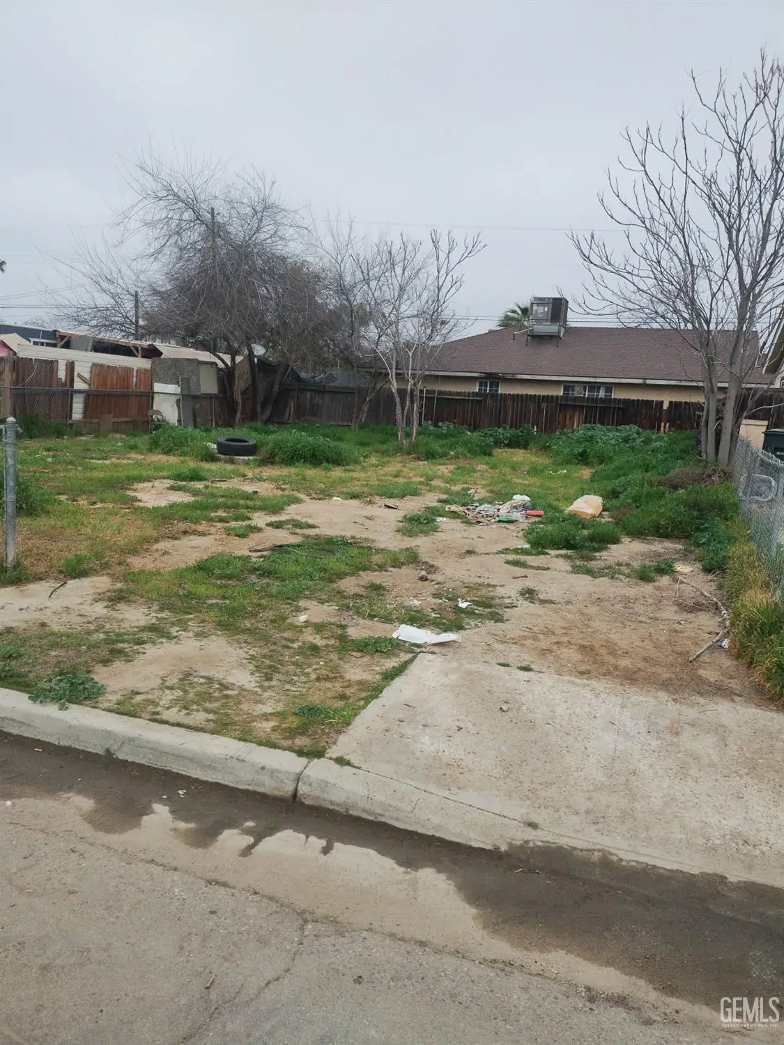 904 CURTIS DRIVE, Bakersfield, CA 93307 - #1