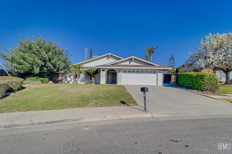 3012 BROCK WAY, Bakersfield, CA 93306 - Image #2